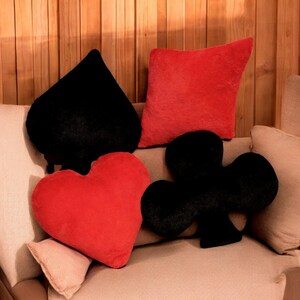Coussins décoratifs pour cartes à jouer | Coussins décoratifs de poker | Décoration de salle de jeux en peluche douce | Jeu de cartes confortable pour lui ou pour elle