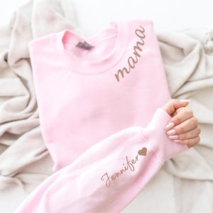 Custom Mama Sweatshirt with Kids&#39; Names on Sleeve, Personalized Mum Sweatshirt, Minimalist Mummy Jumper, Gift for Her, Mother&#39;s Day Gift