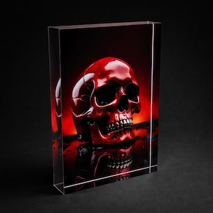 Op de afbeelding: Een rustiek houten bord met de tekst "Welcome to our home" in witte letters. Het bord heeft een verweerde afwerking en een eenvoudig, uitnodigend ontwerp, ideaal voor een veranda of entree.