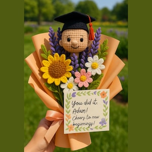 Bouquet de finissants au crochet personnalisé avec carte de visite personnalisée et poupée diplômée | Personnalisez votre propre texte | Cadeau pour petit ami