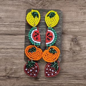 ビーズ刺繍ポストイヤリング - フルーツイヤリング - 4段