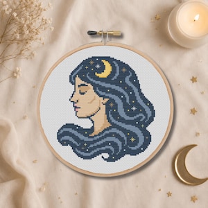 Padrão de Ponto Cruz da Deusa Celestial da Lua | Mulher Lunar em PDF para Download | Desenho de Bordado Fantasia | Bastidor de 7 Polegadas