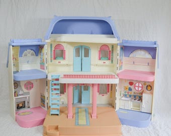 Vintage 1997 Fisher Price Loving Family Grand Dollhouse