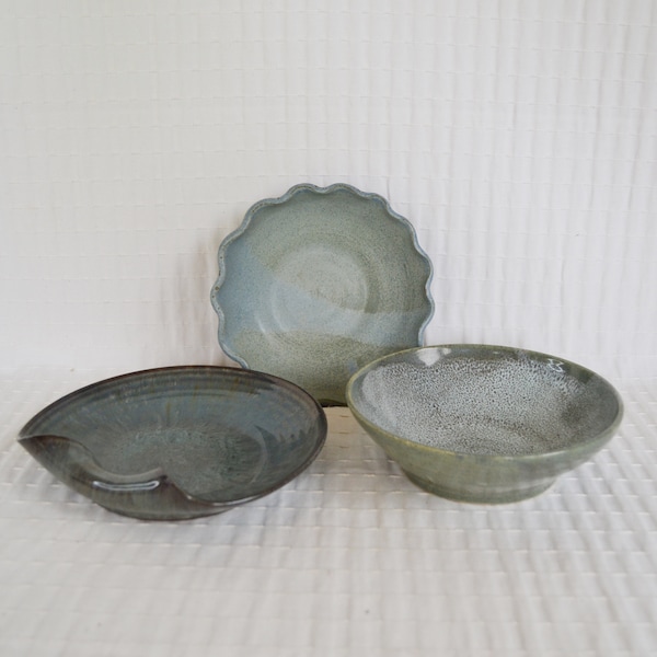 Vintage Studio Pottery Trio Bowls, 3 Mixed Blue Speckled Rustic Ceramic Stoneware Bowls