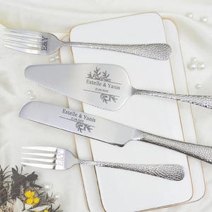 Personalized Wedding Cake Cutting Set with Forks: Bride & Groom Keepsake