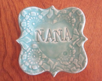 Mint green Ceramic Nana Ring Dish from grandchildren, Nana gift, Grandma gift, Custom ring holder. Mema, Nona, Mimi