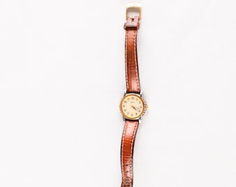Vintage 1997 Seiko Women’s Quartz Watch 1N01-0J09 Two Tone Dress Watch Original Brown Leather Band Working