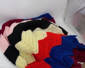 Handmade vintage multicolor chevron ripple afghan blanket approx 59"x60"