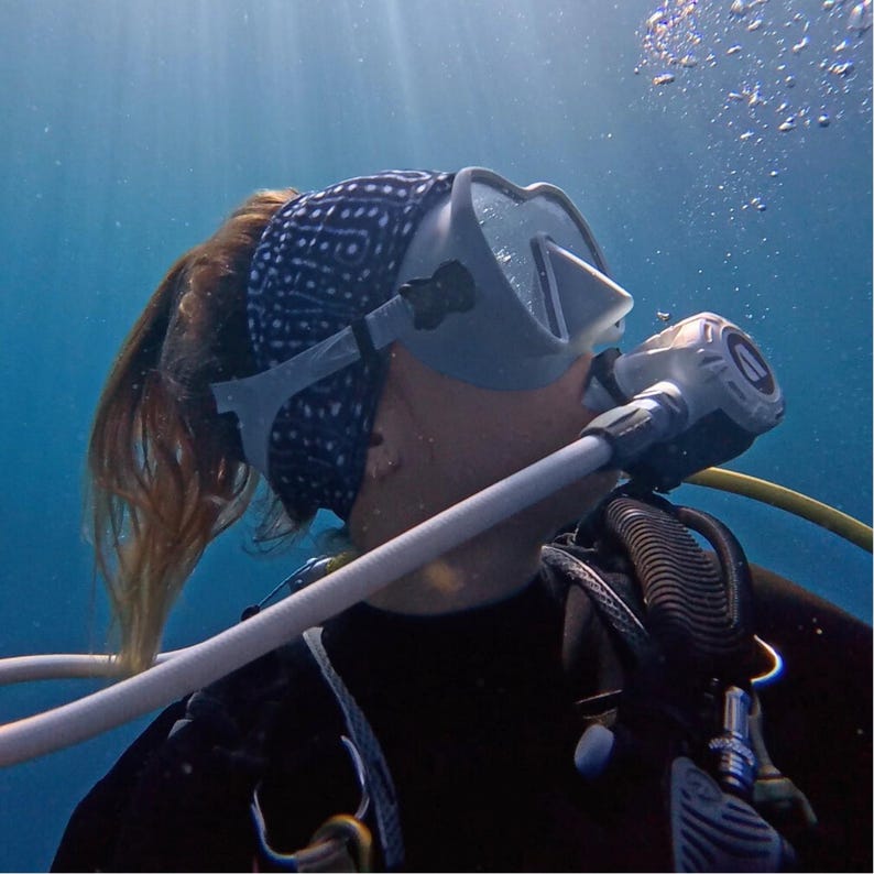 Cinta para el pelo Tiburón Ballena · Diadema de buceo (headband) · Buceo, snorkel y uso diario · Hecha a mano imagen 4
