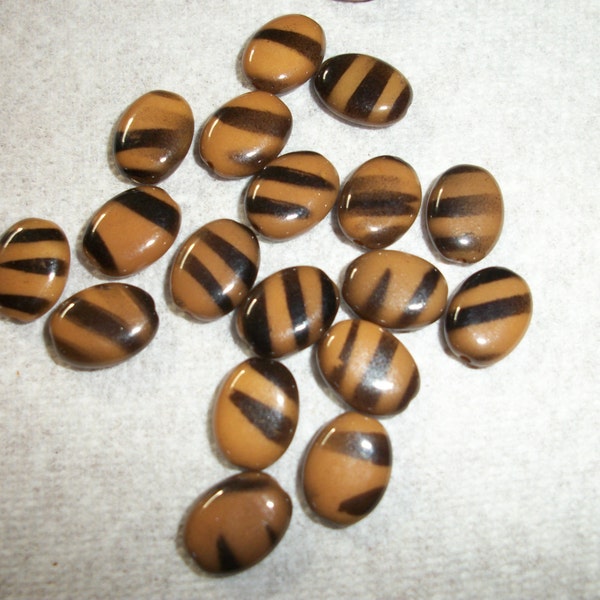 tiger striped glass beads, sold in pk of 10pcs