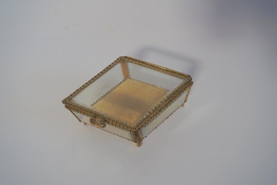 Vintage Jewelry Box. Stylebuilt Gold Ormolu Jewel… - image 7