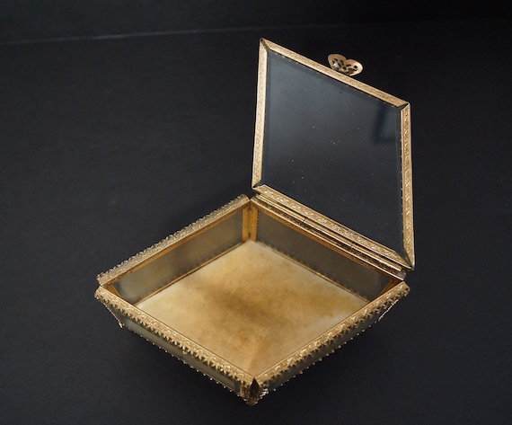 Vintage Jewelry Box. Stylebuilt Gold Ormolu Jewel… - image 9