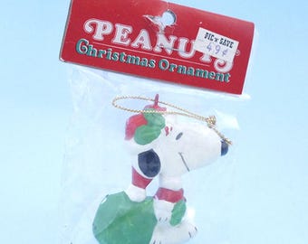 Vintage 1980's Snoopy Ornament Santa MIP