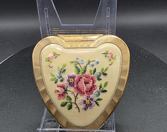Kigu Heart Shaped Cherie Floral Embroidered Compact