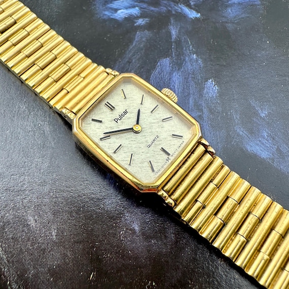 Pulsar Women\'s Gold Link Bracelet Watch with White Dial Vintage Pulsar Women main image 2