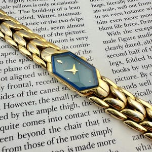 Reloj Citizen Elegance vintage para mujer, tono dorado, esfera azul, diseño geométrico, elegante, regalo para ella, tamaño máximo de muñeca de 6,5 pulgadas.