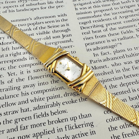 Vintage  Elgin Gold Rectangular Bracelet Women’s Dress Watch, Textured Band, Minimalist Dial, Working Well, Max wrist size of 7.7"