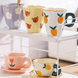 Tazza in ceramica dipinta a mano con fiori | Tazza carina per caffè e tè | Regalo boho per donna | Colazione e ufficio