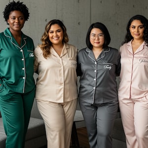 Bridesmaid Pajama Set, Satin Long Pajamas Set, Personalized Plus Size Pajama Set, Customized Bridal Party Pyjamas, Bachelorette Pajama Set