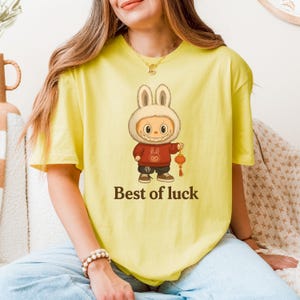 Camiseta Labubu, linda camiseta de dibujos animados, camiseta estética kawaii, regalo para ella, camiseta con gráficos suaves, camiseta linda y moderna, diseño Labubu personalizado
