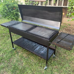 Heavy-Duty BBQ Grill 50 inc. length with Lid & Shelves