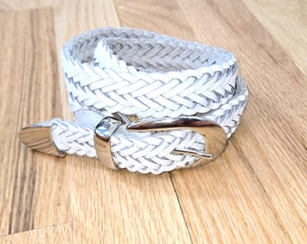 Vintage Y2K Capezio women's White Braided Leather Belt silver buckle & conch size S/M