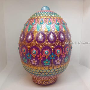 Stor mandalaäggskulptur | Handgjord reliefprickkonst | Återfödelse Boho dekorgåva | Unik present till henne | Pointillism cementägg