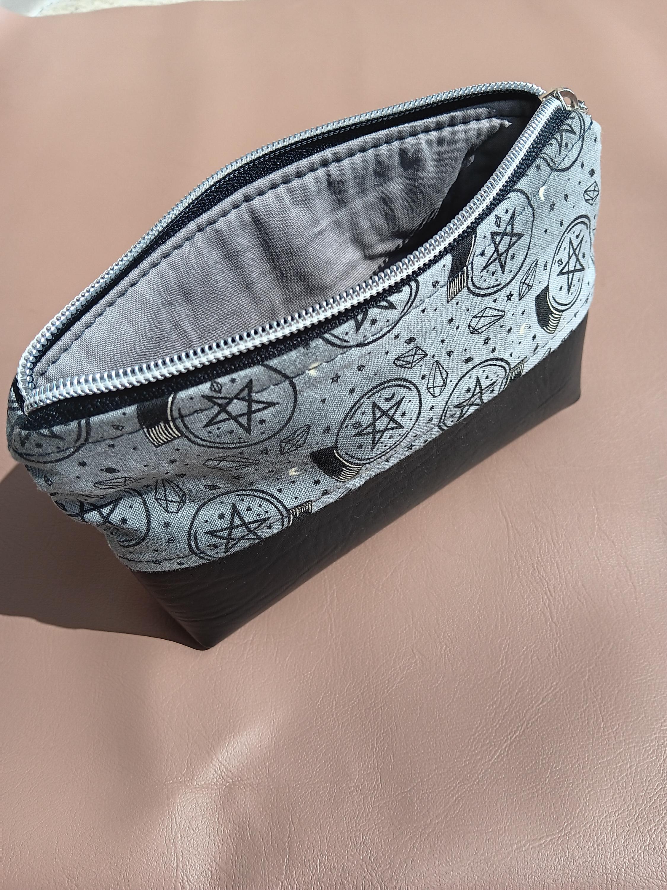 Pentagram Small Zippered Pouch - Thumbnail 2