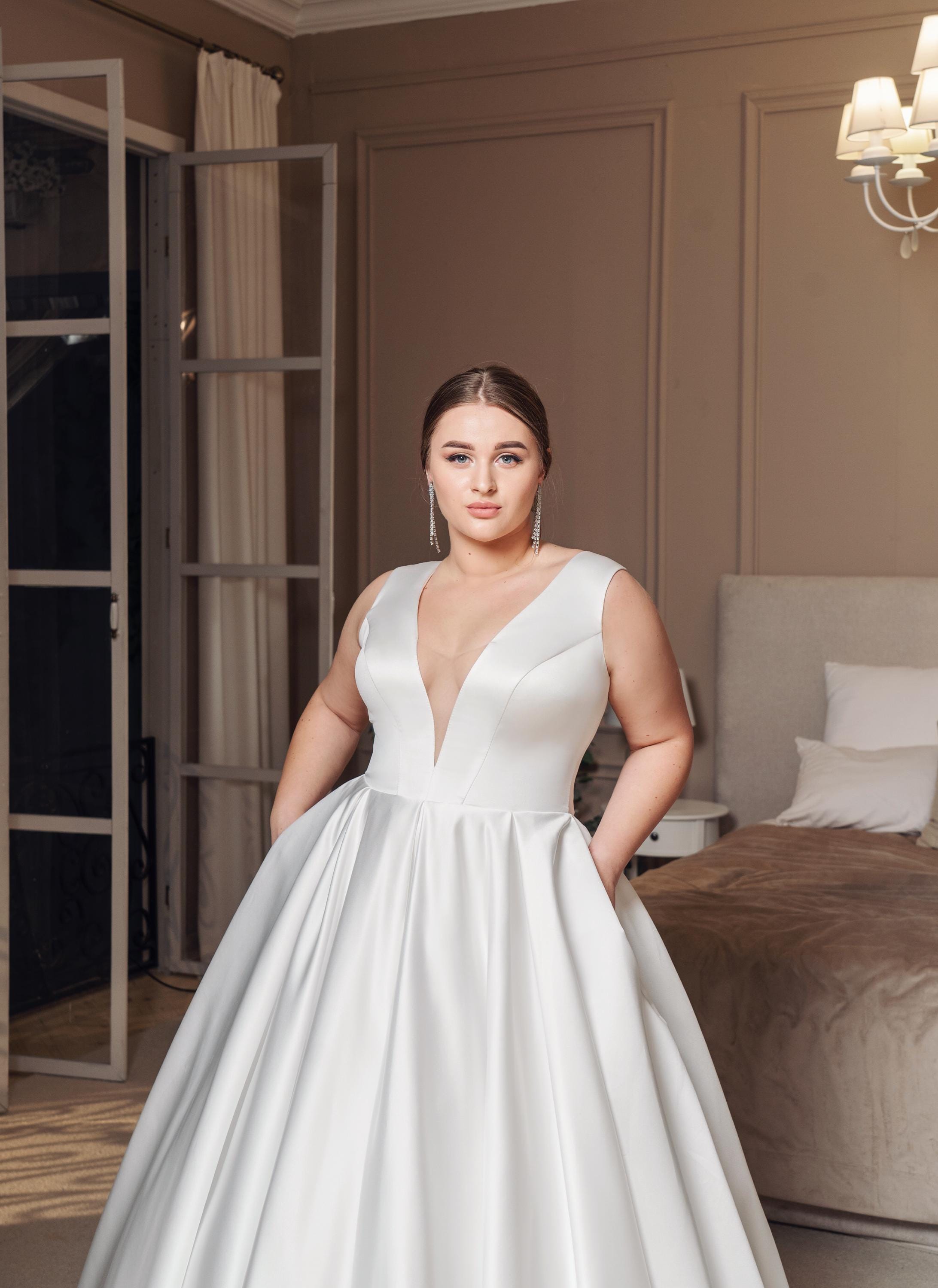 Curvy bridal gown Italia
