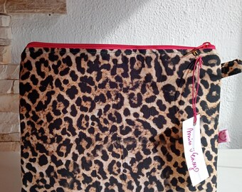 Funda tablet estampado animal.