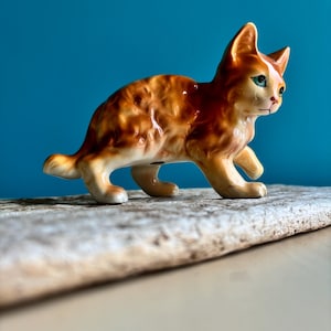 Japanese Vintage Ceramic Porcelain Ginger Cat, small Japanese Figurine 1950s