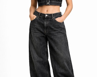 Black Denim Cropped Top and Baggy Jeans Set: Streetwear Outfit