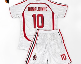 Camiseta infantil Ronaldinho 10 Milán – 2006 (Camiseta y pantalón corto)