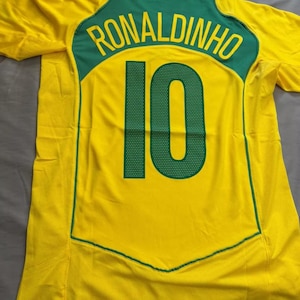 Vintage Ronaldinho 10 Jersey - 2004 Shirt - Soccer Fan Gift, Collector Shirt - Iconic Shirt - Brazil Jersey