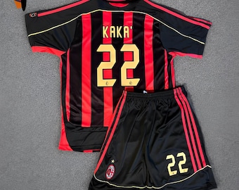 Camiseta infantil Kaká 22 - AC Milan icónico 2008 - Camiseta y pantalón corto