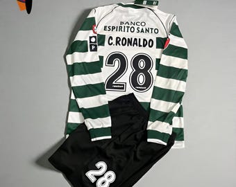Camiseta deportiva de Cristiano Ronaldo 28 para niños (2002/2003) - Camiseta y pantalón corto