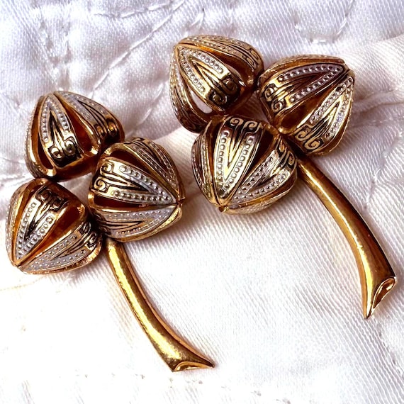 Vintage Damascene Clip On Earrings