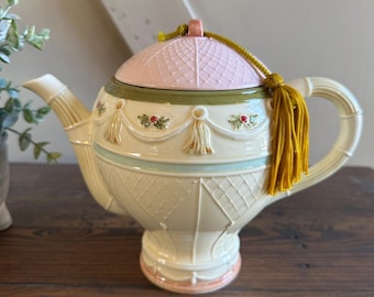 Vintage Enesco “Soaring Memories” Teapot – Pastel Hot Air Balloon Design w/ Tassel Lid (1980)