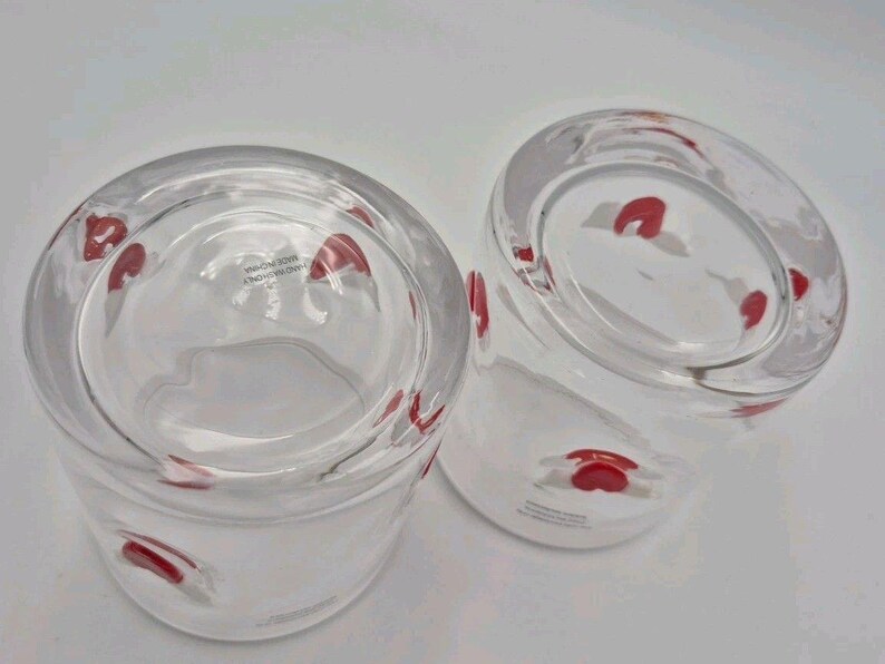 2 vasos de zumo transparentes con icono de corazón alado de Anthropologie para cócteles Valentine Rocks imagen 11