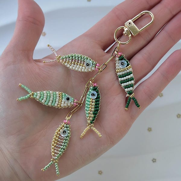 Beaded Fish Bag Charm or Keychain – Gold Chain with 5 Hand-Beaded Fish