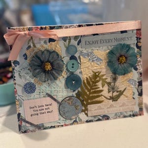 handgemaakte kaarten, shabby chic, vintage papier, gerecyclede materialen, milieuvriendelijk, LGBTQ-bondgenoot, briefpapier met bloemen, rustieke geschenken, handgemaakte tags