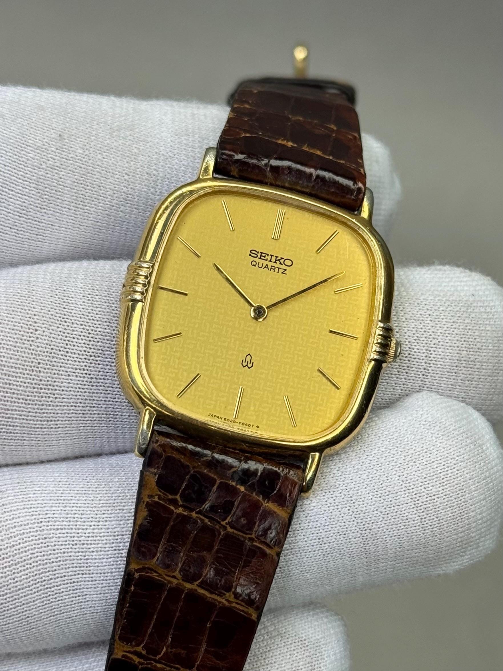 Rare SEIKO Chariot 6020-5600 Quartz Tank Shape Vintage Men's Watch