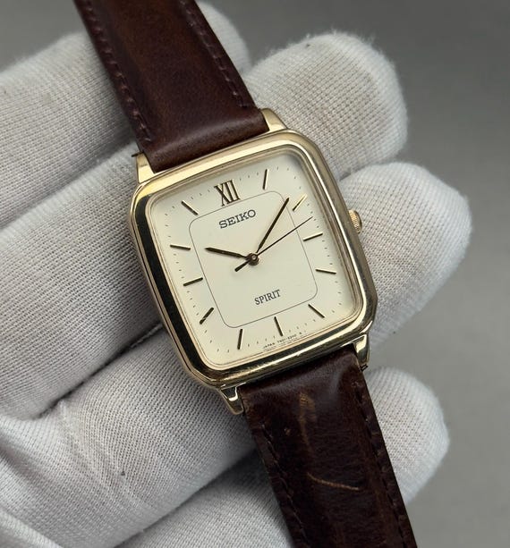 Vintage SEIKO Spirit 7N01-5220 Square Gold Tank 25mm Japanese