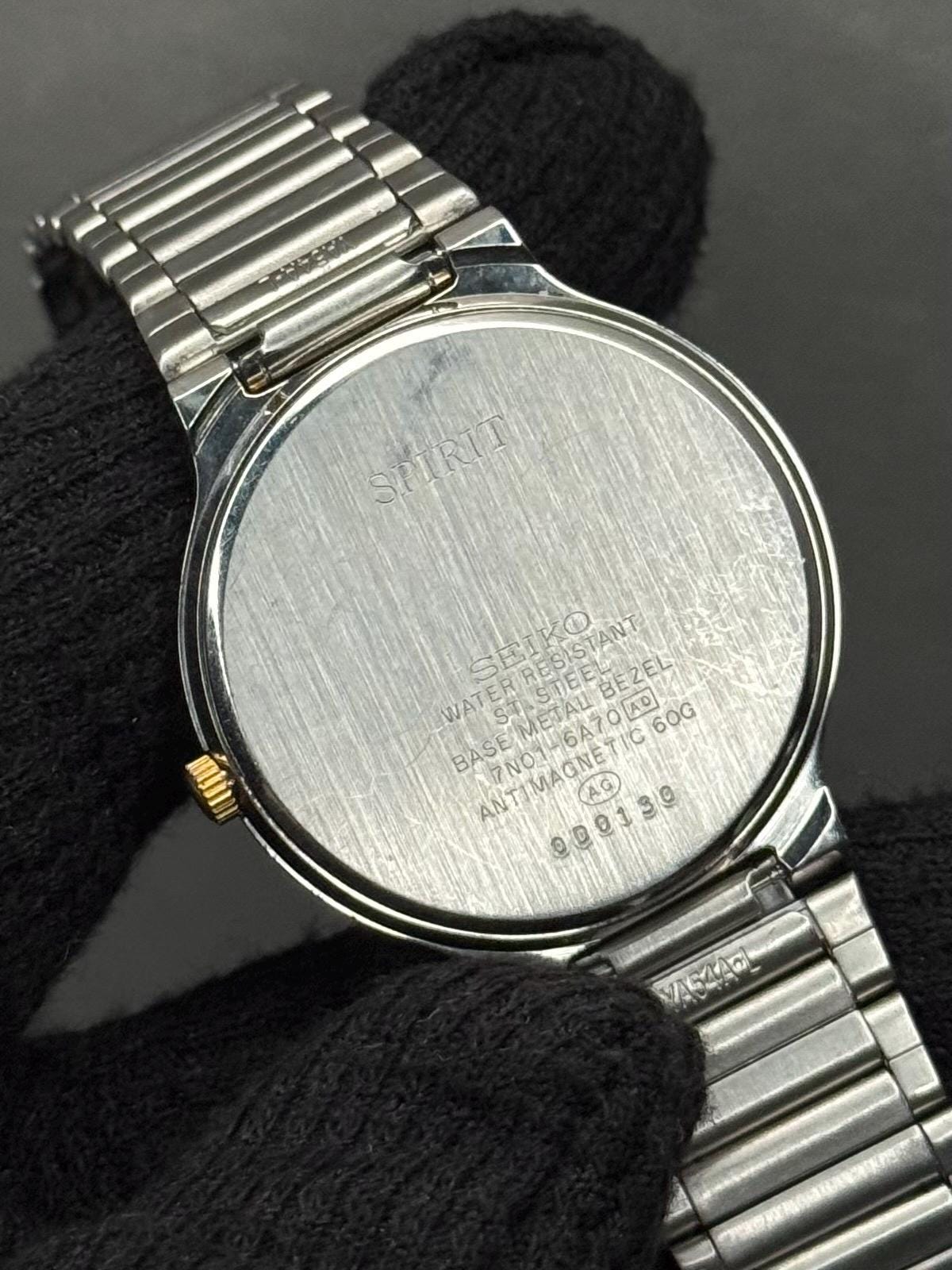 Rare Seiko Spirit 7N01-6A70 — Snowflake Textured Dial — Two-tone 