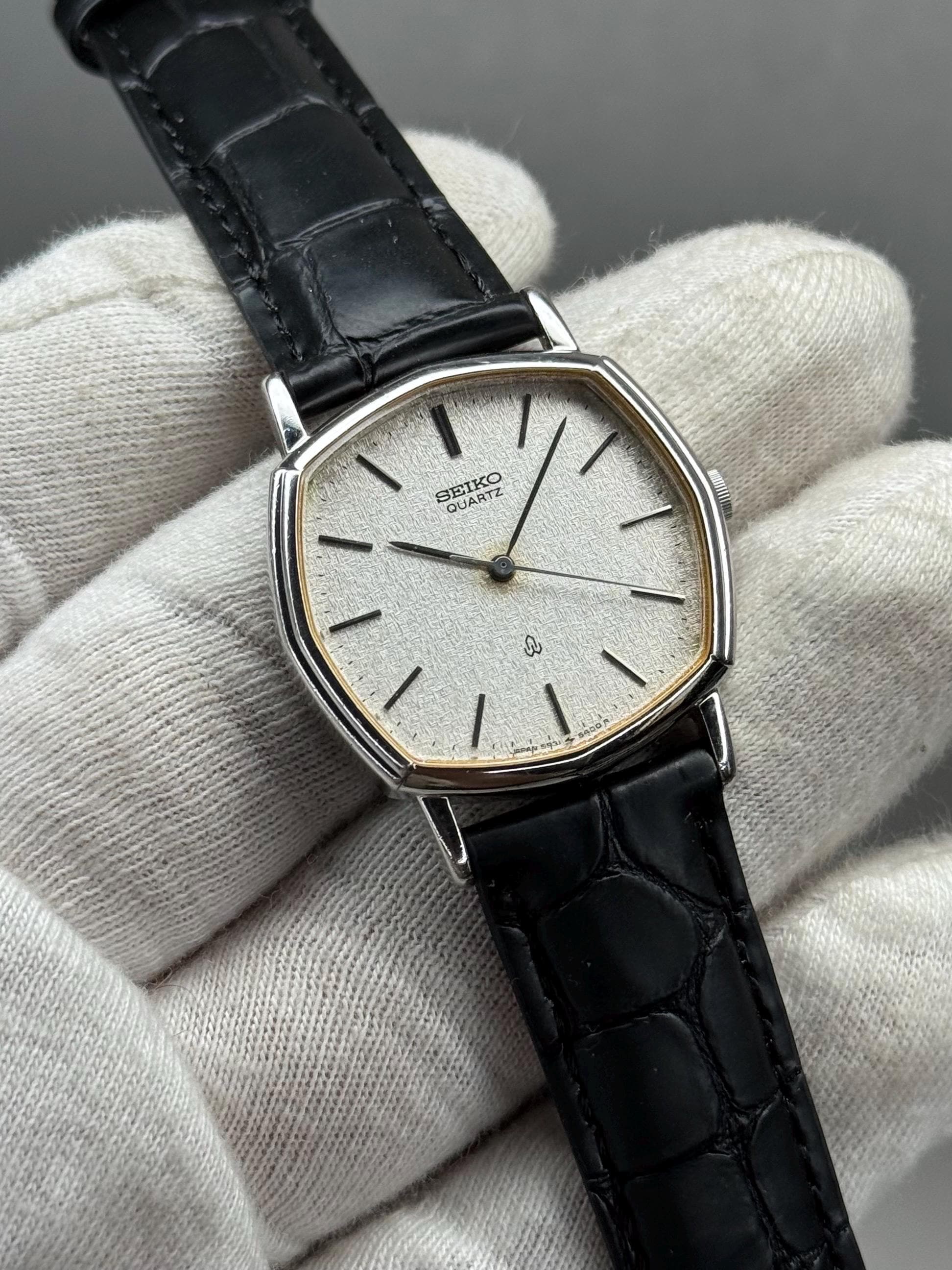 Vintage 1981 Seiko Quartz Watch: Gold Octagonal Midsize, Japan