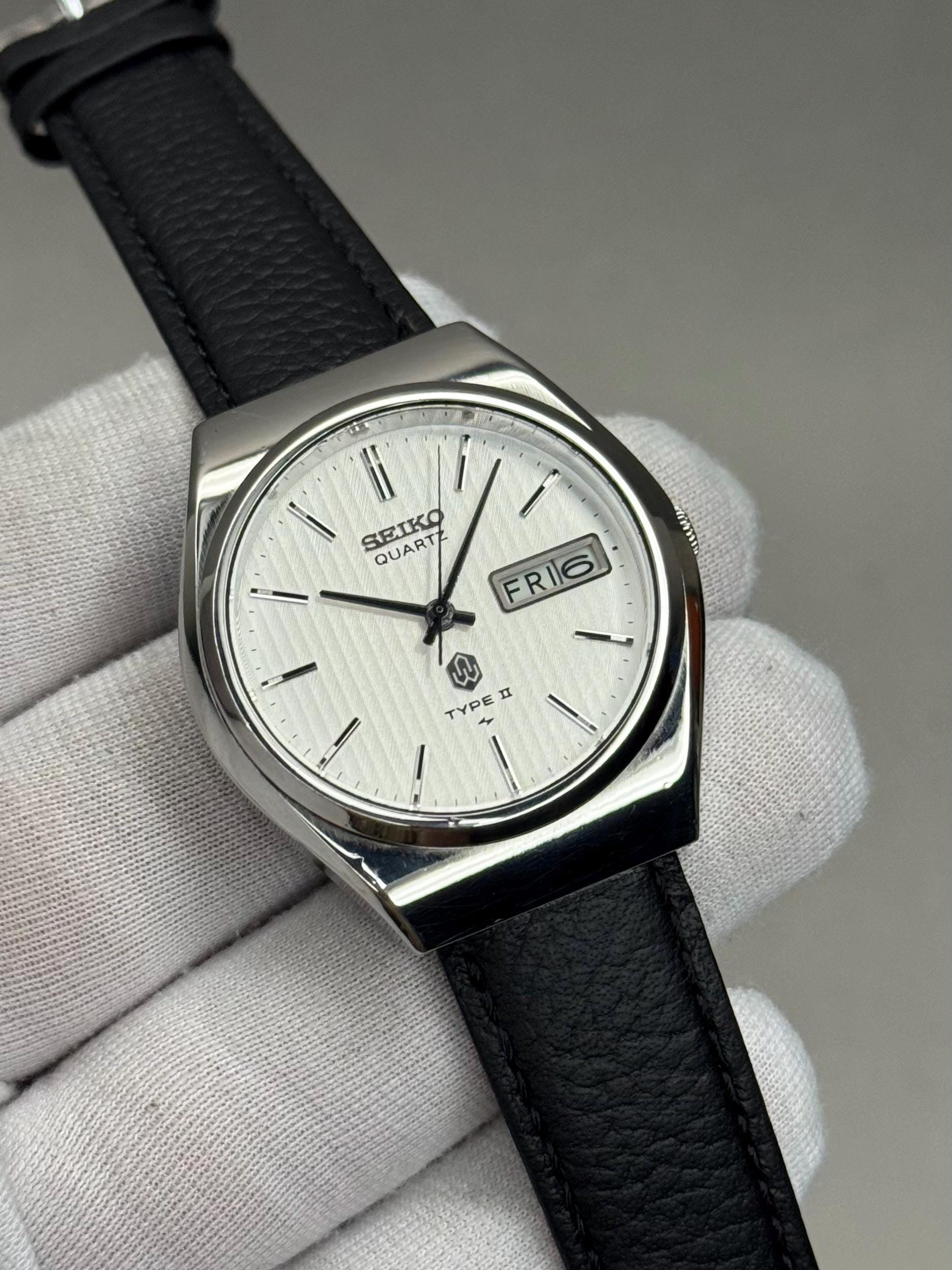 Rare Seiko Type II 4623-8010 Quartz Classic Shape Straps Dial
