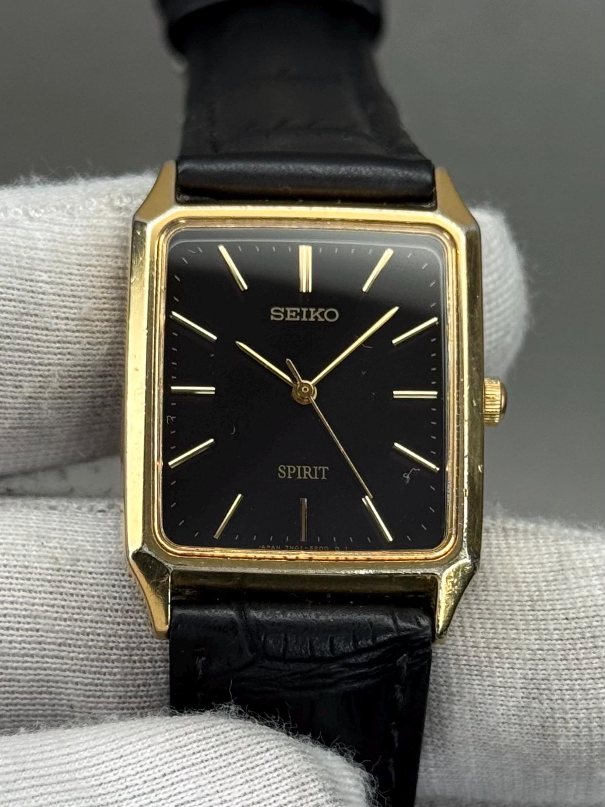 Vintage SEIKO Spirit 7N01-5030 Square Black Tank 25mm Japanese