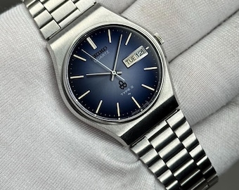 77年製/SEIKO 7832-5010 腕時計 ブルー文字盤 ヴィンテージ Rare Seiko Quartz 7832-5010 TV Shape Blue Dial Watch - 1995 Japan