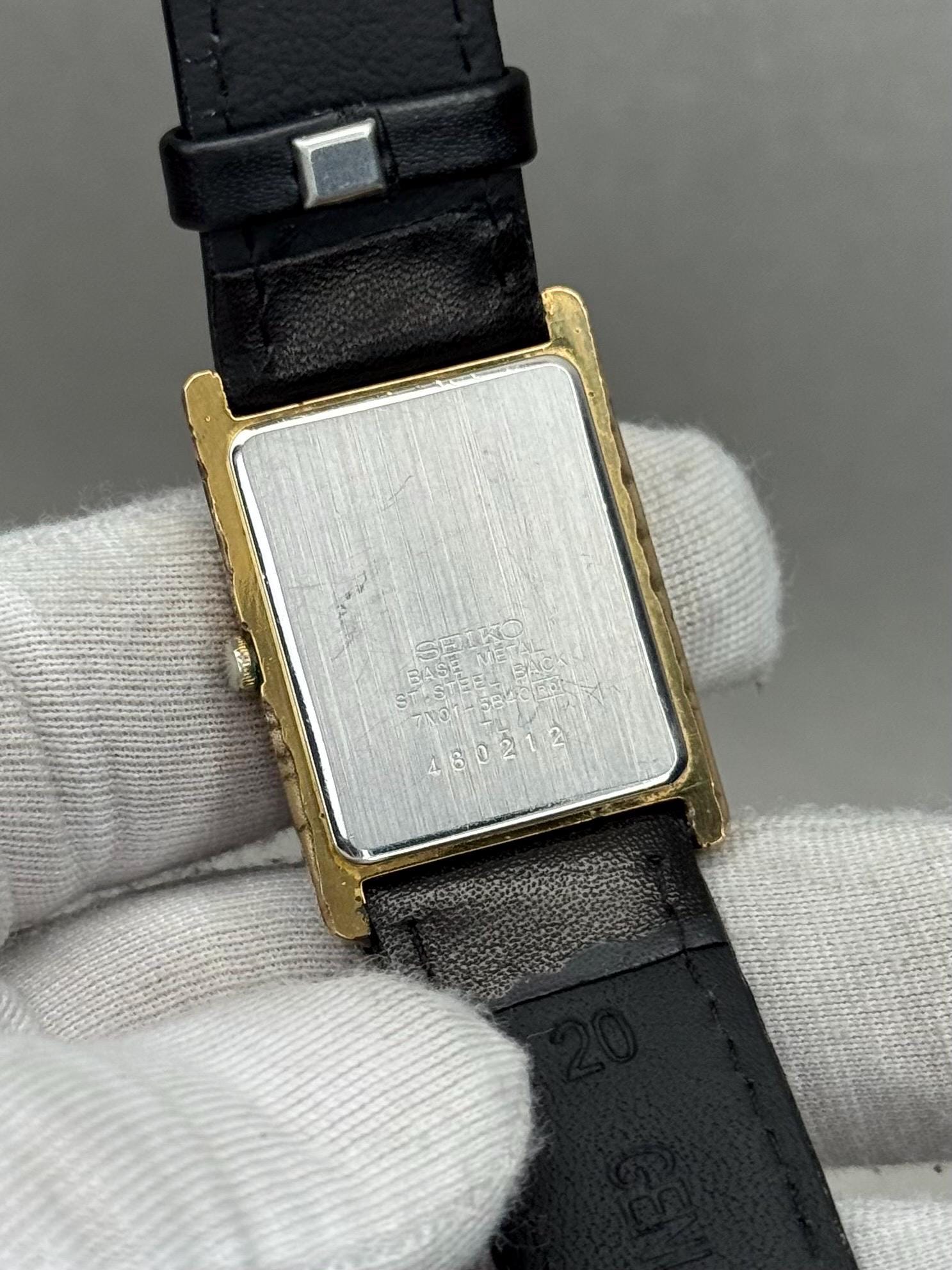 Vintage SEIKO Quartz 7N01-5B40 Square Golden Tank 25mm Japanese