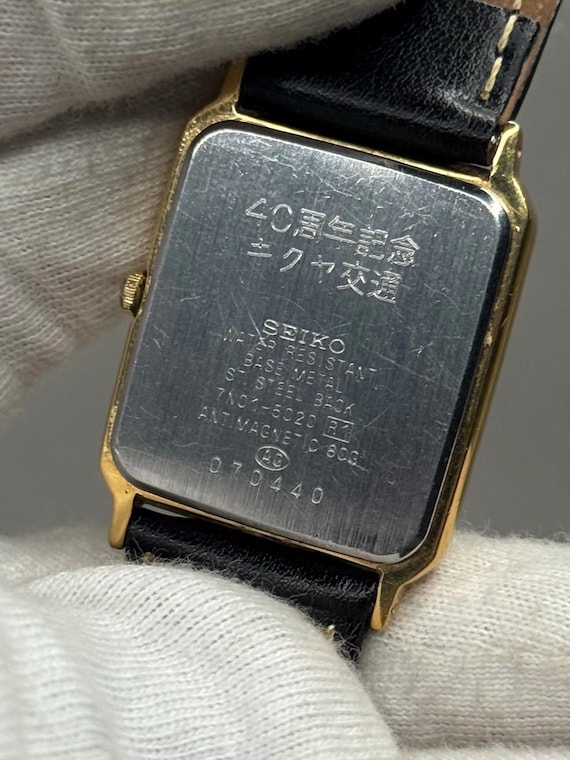 Vintage SEIKO Spirit 7N01-5020 Square Gold Tank 25mm Japanese